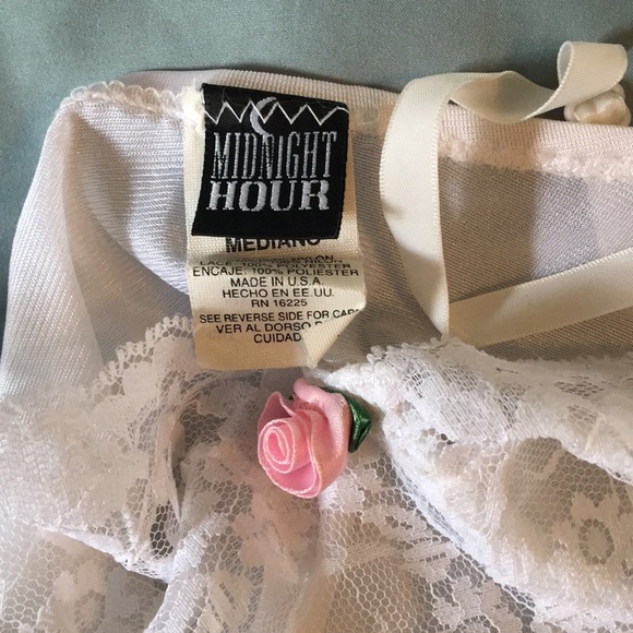 Lingerie - Picture 5 of 7